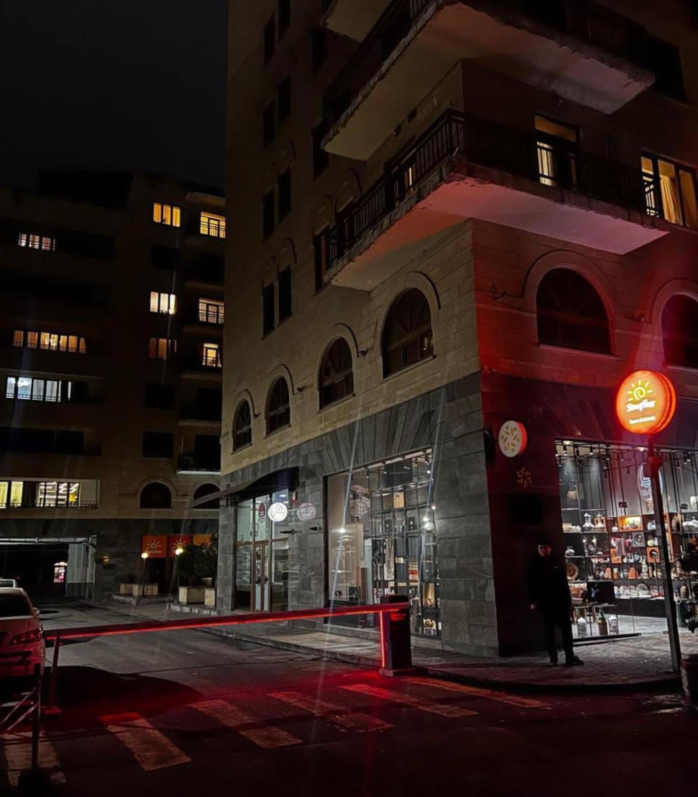 Hotel California Boutique Yerevan Ngoại thất bức ảnh