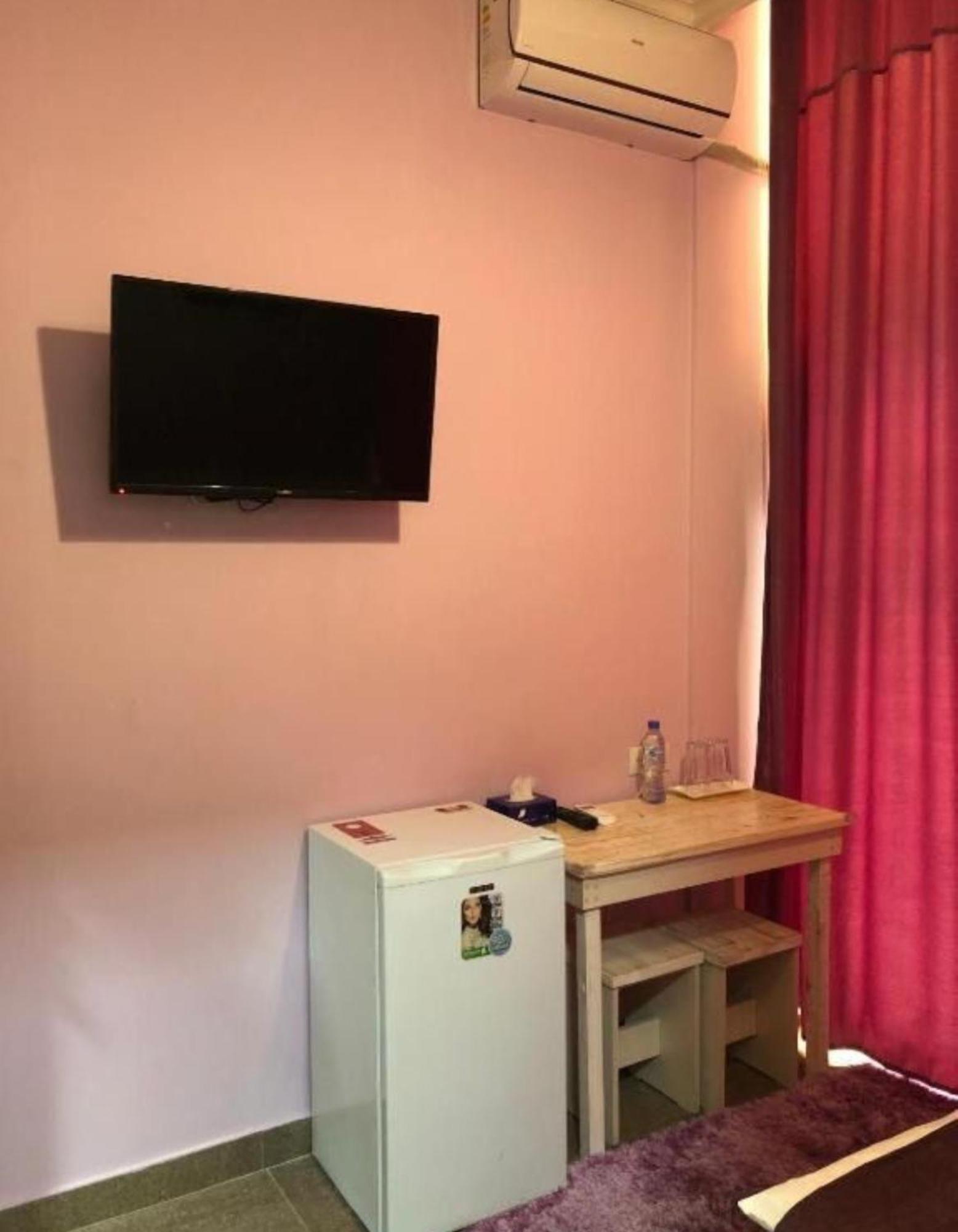 Hotel California Boutique Yerevan Ngoại thất bức ảnh
