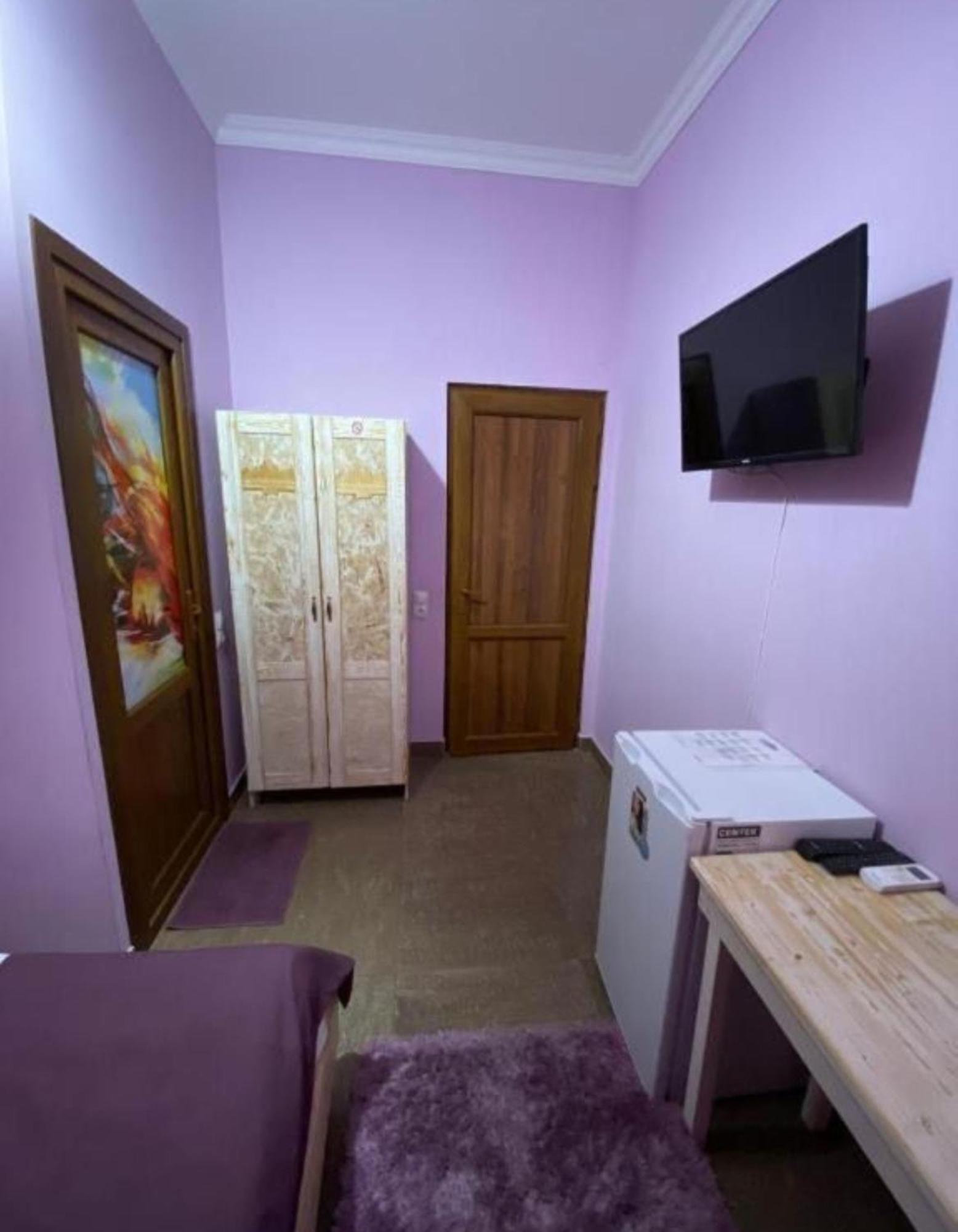 Hotel California Boutique Yerevan Ngoại thất bức ảnh