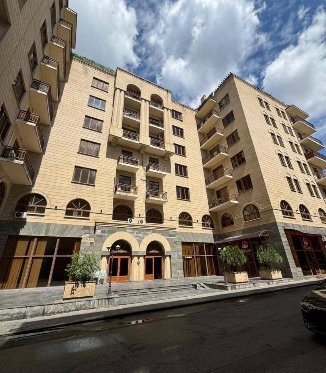 Hotel California Boutique Yerevan Ngoại thất bức ảnh